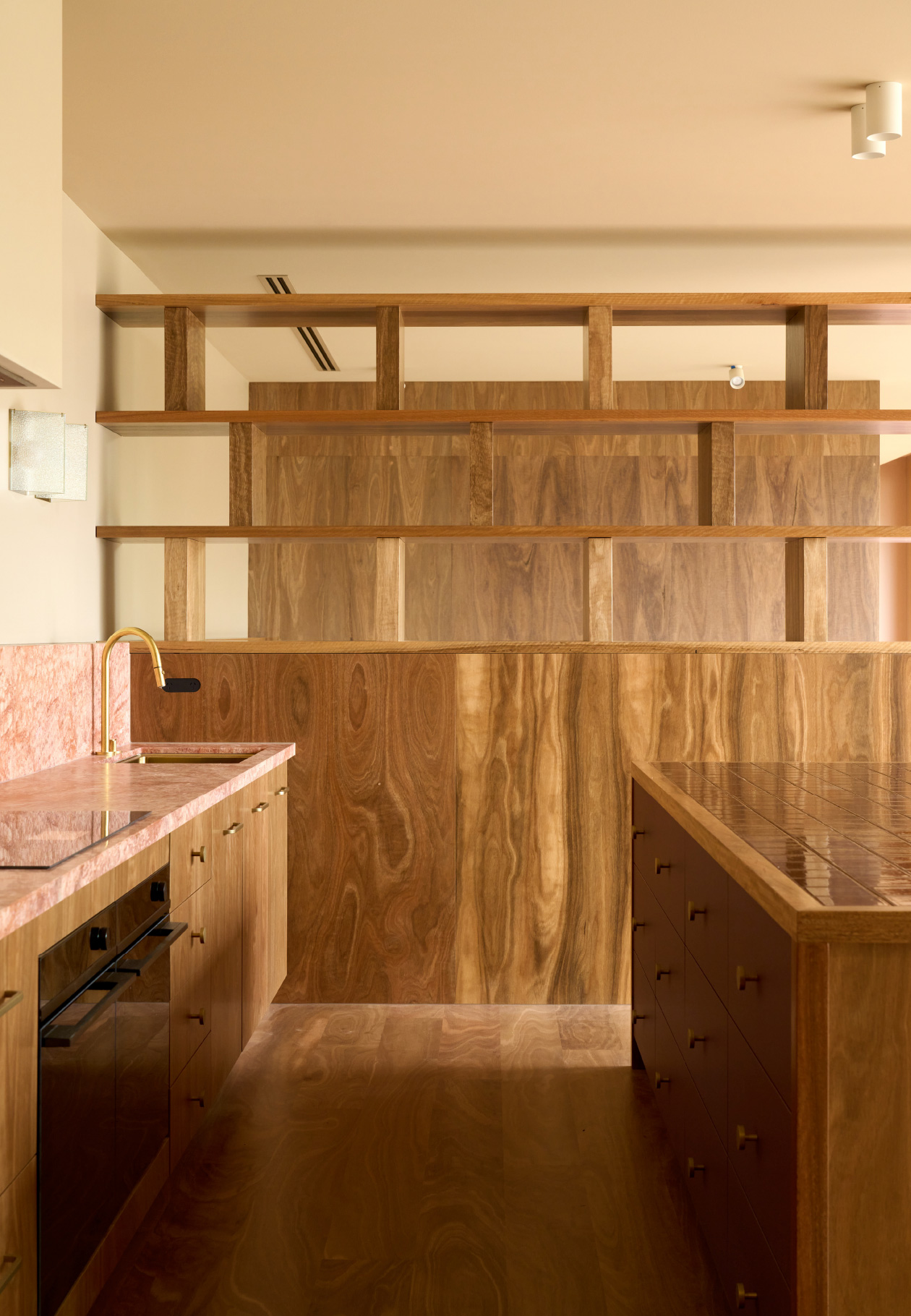 Autumnal House by Project 12 Architecture