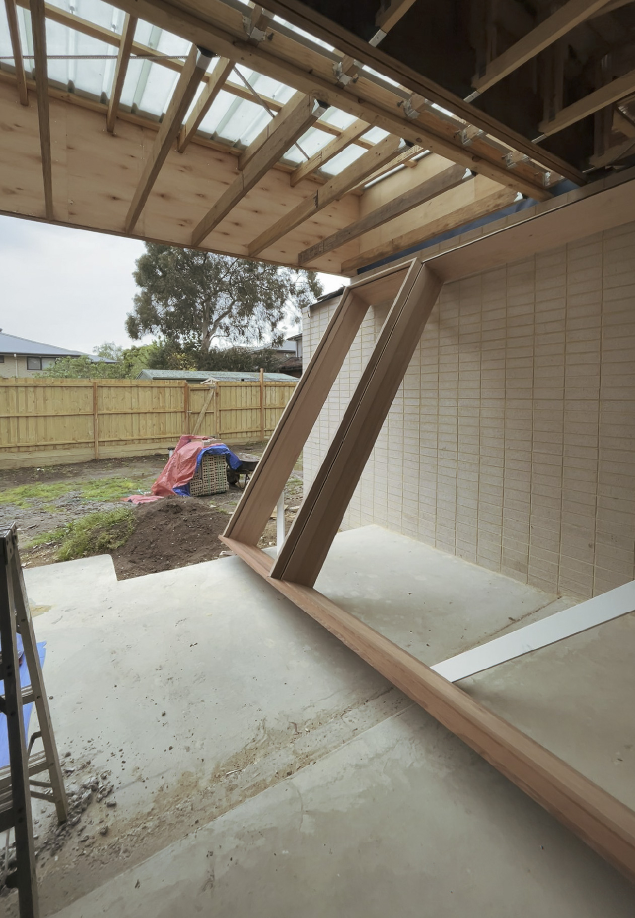 Hawthorne East Residence by Project 12 Architecture