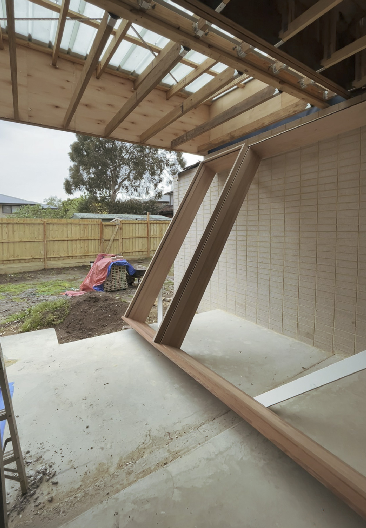 Hawthorne East Residence by Project 12 Architecture