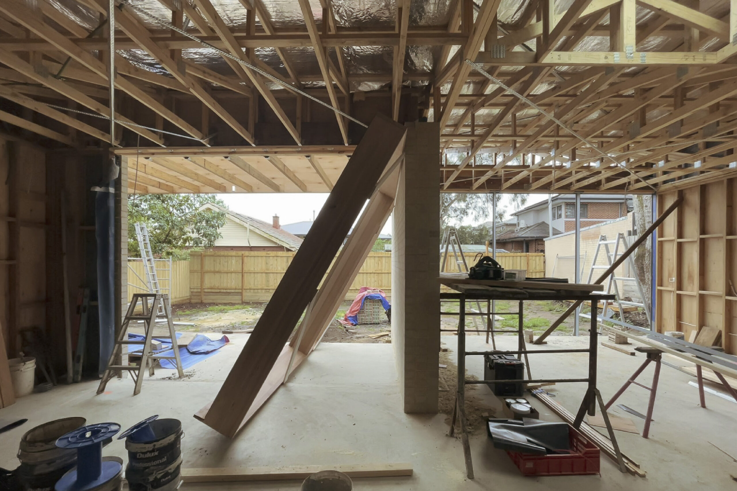 Hawthorne East Residence by Project 12 Architecture