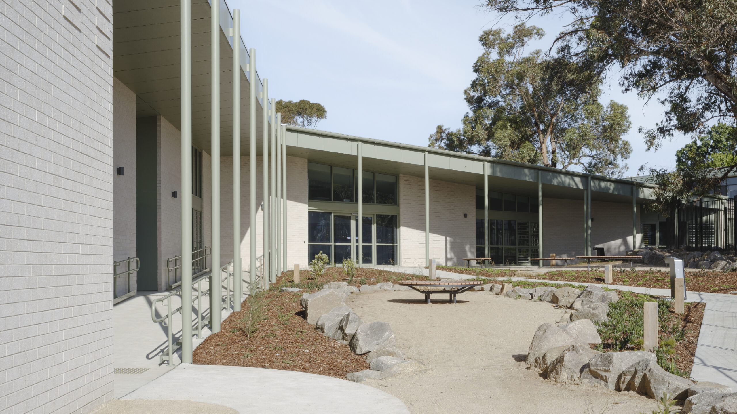 Peninsula Specialist College by Project 12 Architecture