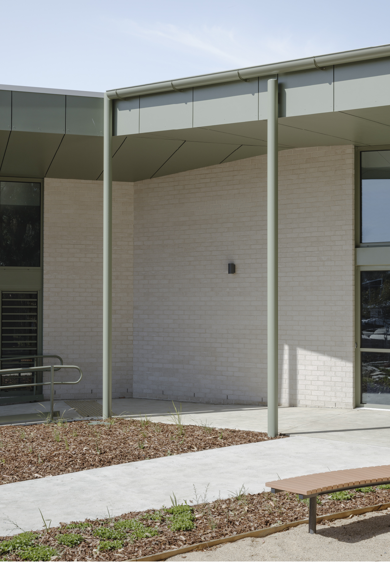 Peninsula Specialist College by Project 12 Architecture